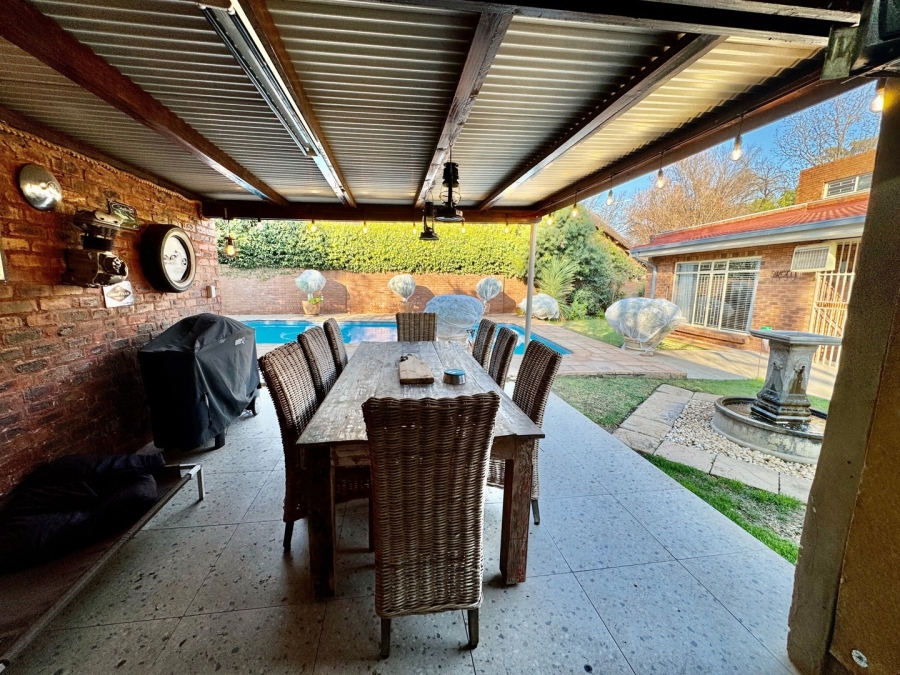 5 Bedroom Property for Sale in Mooivallei Park North West